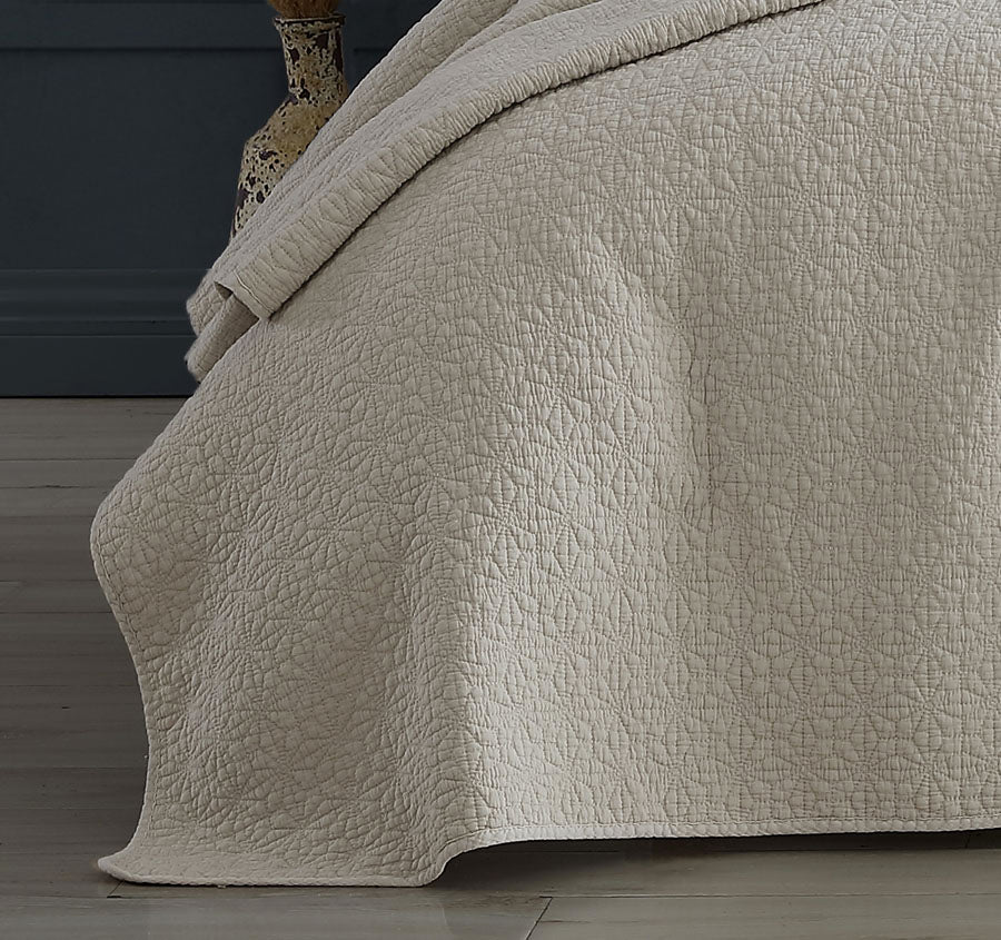 Kayo Coverlet Range Linen