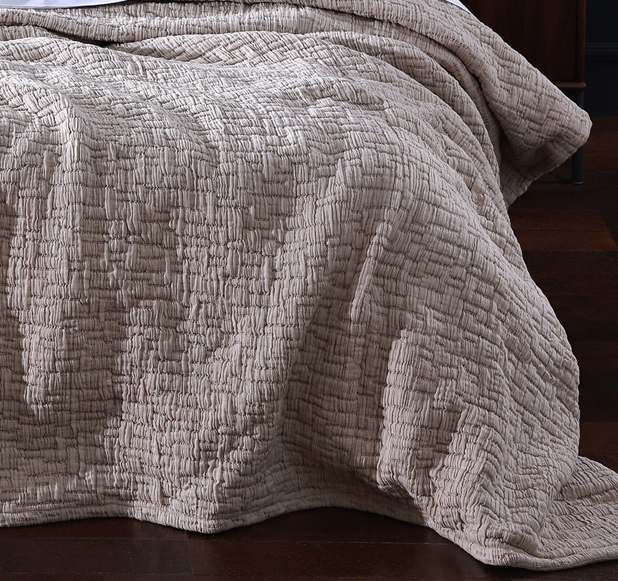 Livie Coverlet Set Range Bark