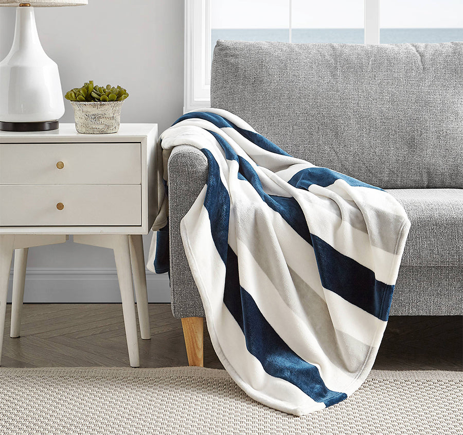 Awning Stripe 130x170cm Throw Rug Blue