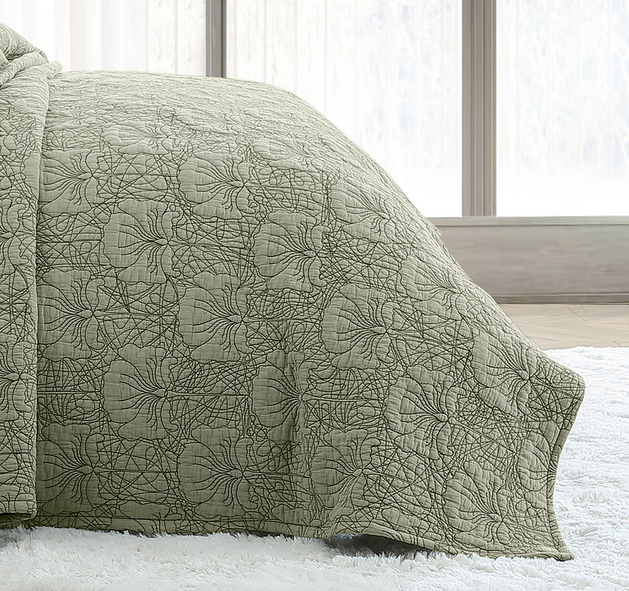 Lilian Bedspread Moss