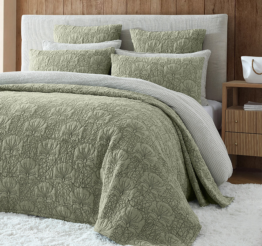 Lilian Bedspread Moss