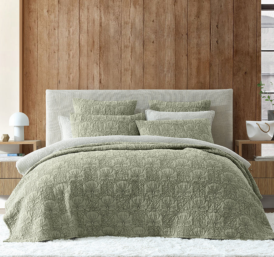 Lilian Bedspread Moss