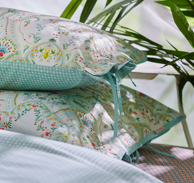 Curious Animals Quilt Cover Set Range White