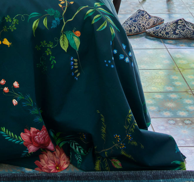 Fleur Grandeur Quilt Cover Set Range Dark Blue