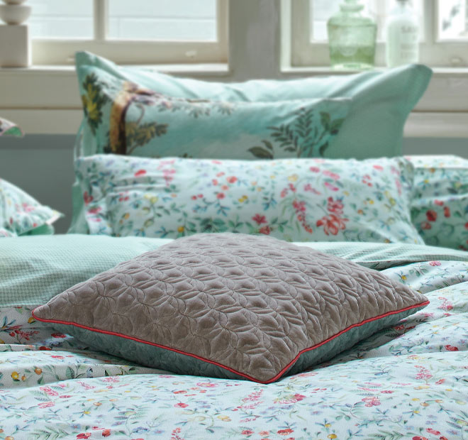 Midnight Garden Quilt Cover Set Range White