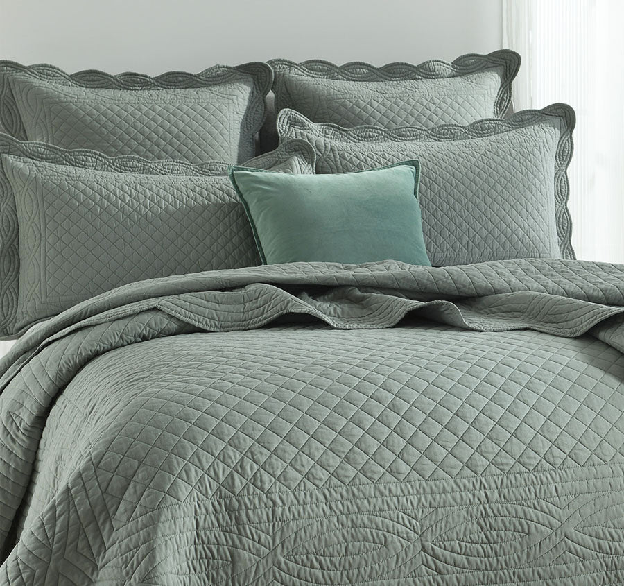 Scallop Coverlet Set Range Juniper