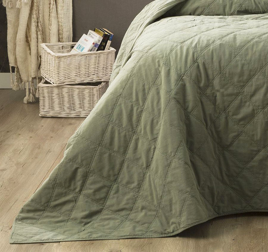 Attwood Coverlet Set Range Fern