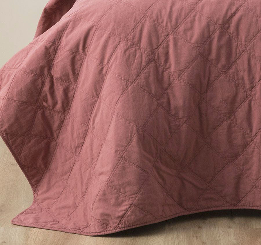 Attwood Coverlet Set Range Rose