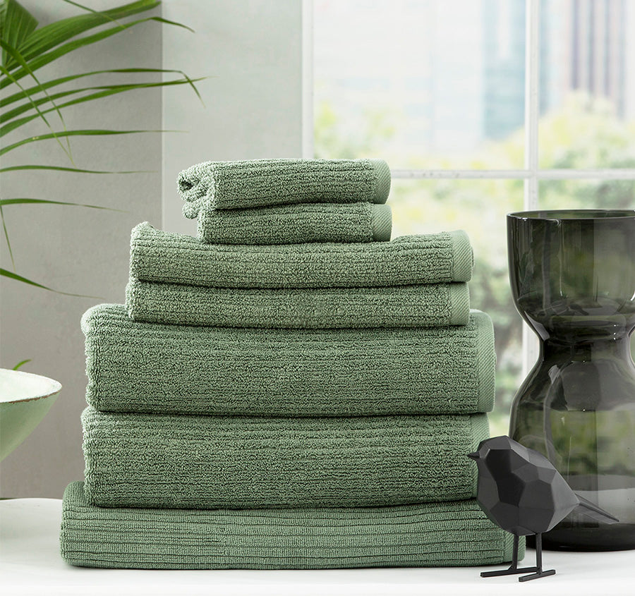 Cobblestone 650gsm Cotton Bath Towel Range Sage