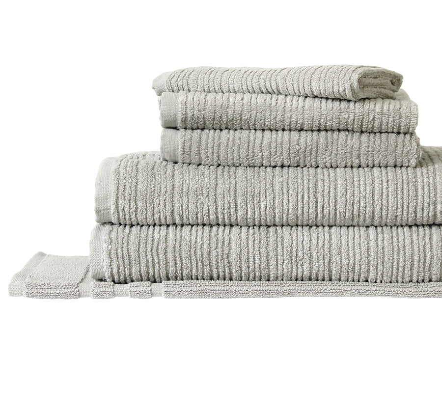 Chelsea 550gsm Cotton Bath Towel Range Mist