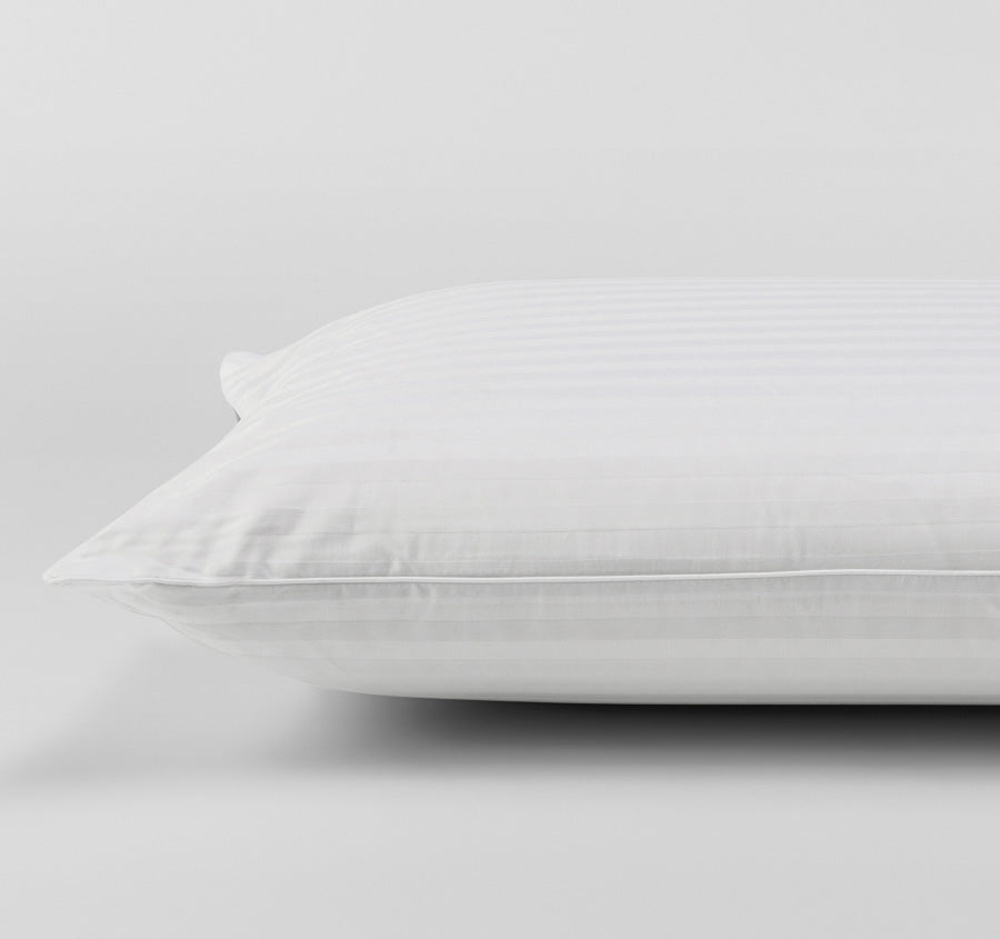 Luxurious Latex Classic Medium Profile Standard Pillow