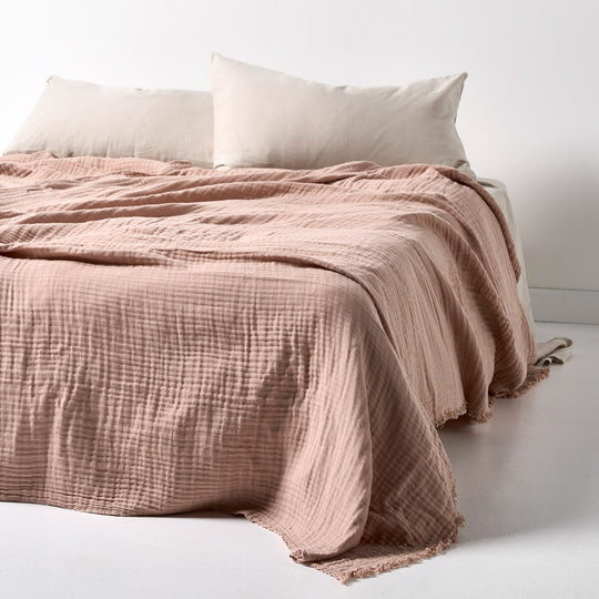 Crinkle Bed Throw Pink Clay