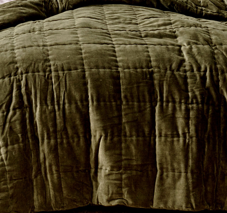 Luxury Velvet Coverlet Caper