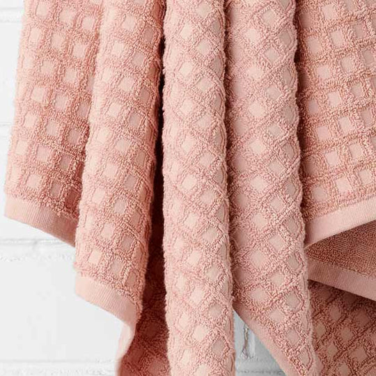 Waffle 580GSM Cotton Bath Towel Range Pink Clay