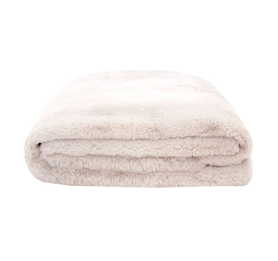 Frida 150x200cm Throw Rug Snow