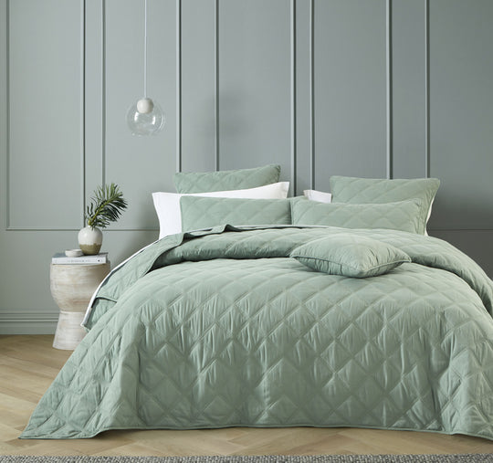 Barclay Coverlet Set Range Olive