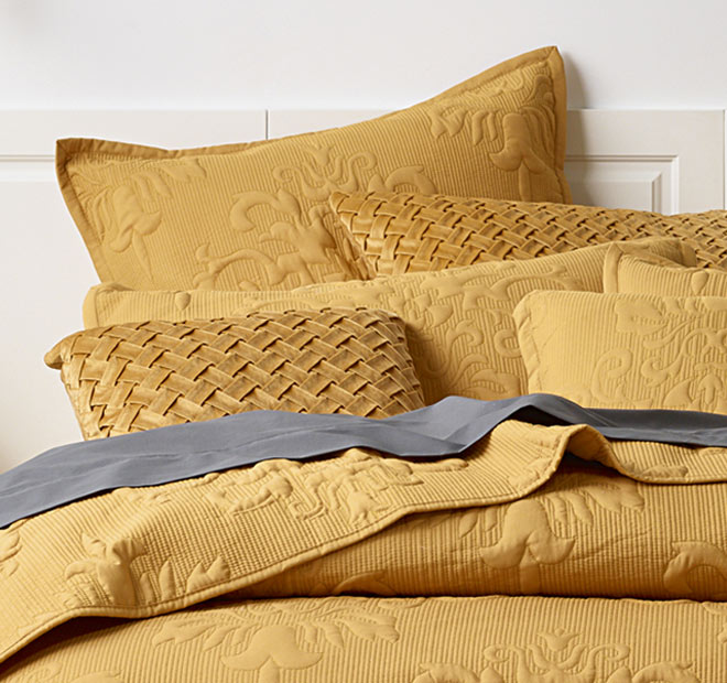 Gatwick Bedspread Set Range Gold