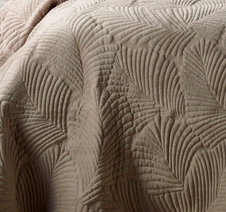 Kairo Coverlet Set Range Champagne