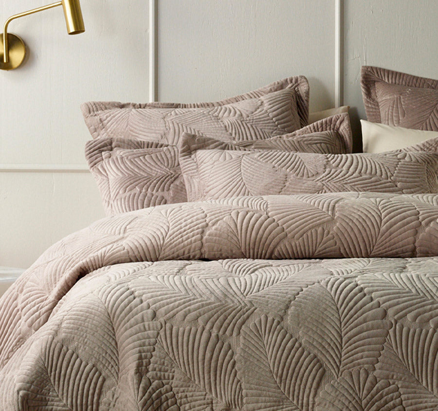 Kairo Coverlet Set Range Champagne