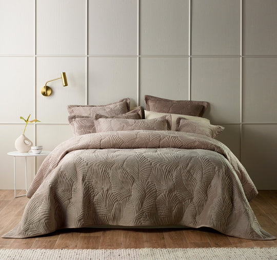 Kairo Coverlet Set Range Champagne