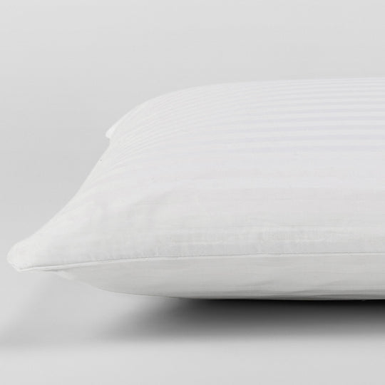 Luxurious Latex Medium Profile Soft Feel Standard Pillow