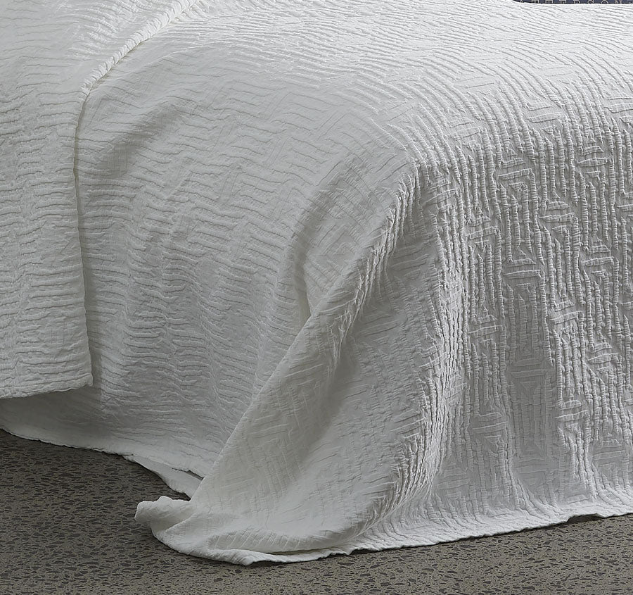 Capsule Coverlet Set White